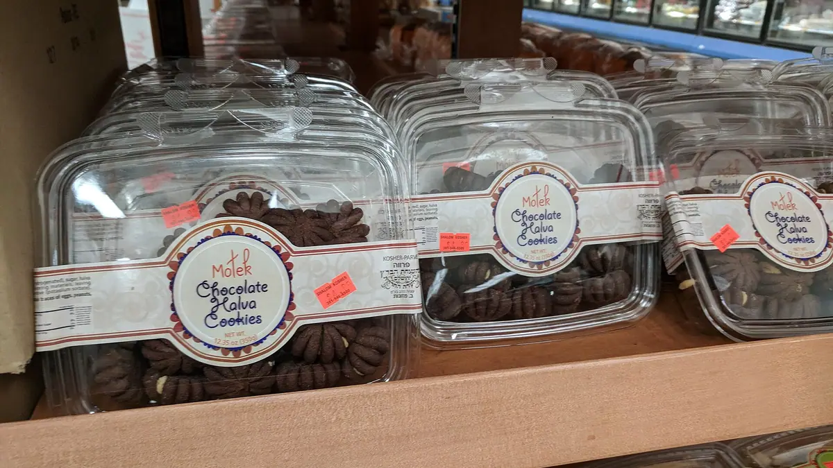 Rowe's – bakery in St Austell town centre